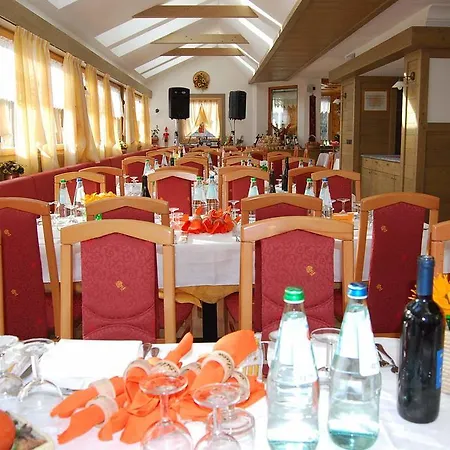 Oriental Hotel 3*