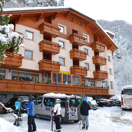 Oriental Hotel
