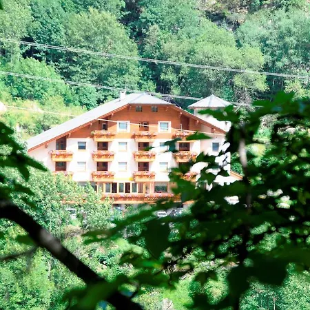 Oriental Hotel 3*